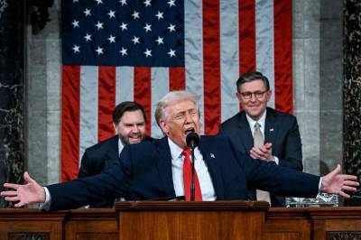 Trump setter sitt navn på dollarsedler