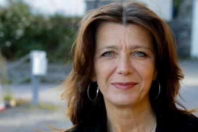 Enighet i meglingen for frisørene