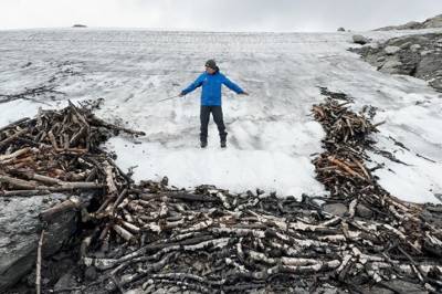 Dette fant arkeologene i 2025: Viking-skjeletter, en spektakulær gullring og et fangstanlegg som smeltet ut av isen
