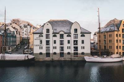 Glastad-fami­lien kjøper histo­risk hotell