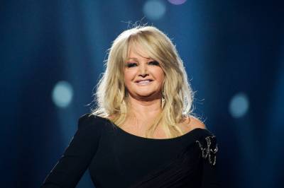 Medier: Bonnie Tyler i kunstig koma etter hasteoperasjon
