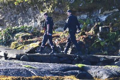 Rednings­aksjon i Alver: – Person flytende i sjøen