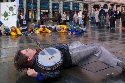 Her lærer trøndere bergenserne å svømme