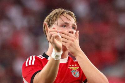 Jose Mourinho vil ta med seg sin norske favoritt Andreas Schjelderup hvis han kjøpes fri fra Benfica