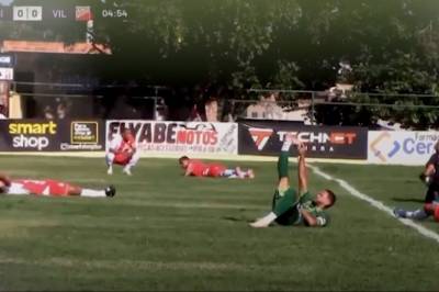 Måtte stoppe kampen etter «vepseangrep»