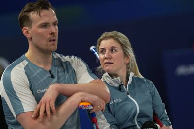 Medaljehåpet ute for Norges curlingpar i OL