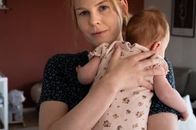 Jorunn Helene Skogstad ville ha jordmor til stede under fødselen. Det var det ikke tid til. Dagen etterpå ville de sende henne hjem.