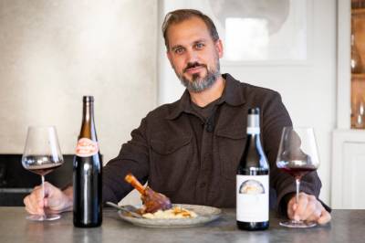 Sulten & tørst: Slik unngår du at middagen tar livet av vinen