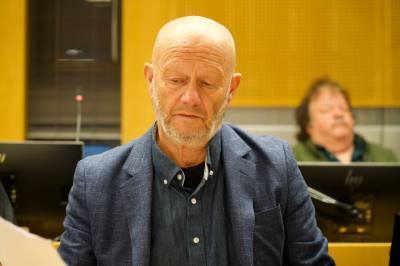 Her ankommer Stein Lier-Hansen