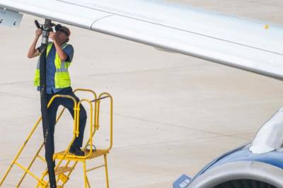 Frykter at sommerferien med fly går i vasken