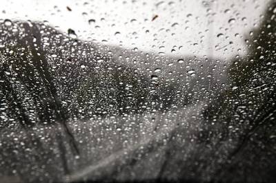 Det bøtter ned. Har sendt ut farevarsel