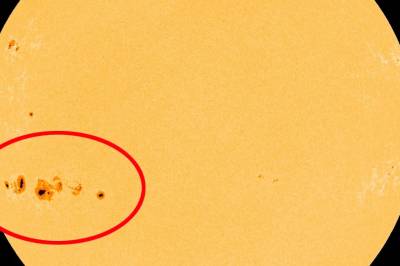 Flekken er 14 ganger større enn jorden. Nå kan den skape trøbbel hos oss.