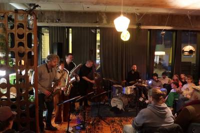 «Gjentatte ganger i løpet av konserten får jeg faktisk rent hake­slepp»