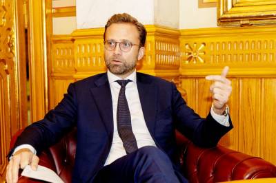 Kapitalister etterlyst etter pumpedrama på Stortinget