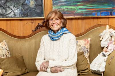 - Det er ikke for ingenting du holder på til du er 100 år