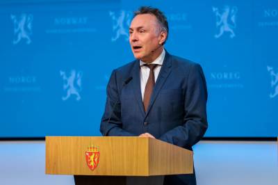 Regjeringen framskynder Ukraina-støtte til før jul: – Situasjonen er kritisk