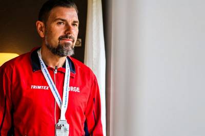 Var sengeliggende i fem måneder. Nå slår Robert (47) tilbake