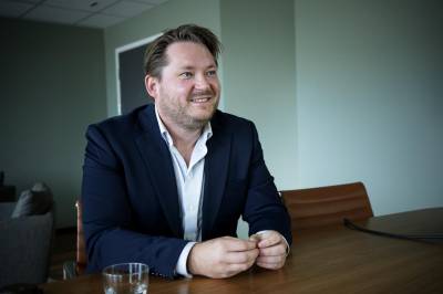 Petter Kongslie hyller ledelsen i børskule etter oppkjøp: – Julegave til investorene