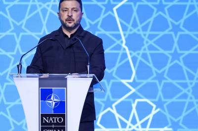 Ukraina loves Nato-milliarder og Patriot-missiler. Lovprises av Trump for angrep på Russland.
