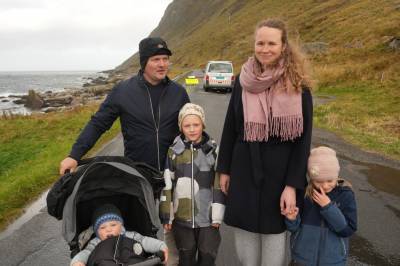 Da bygda ble isolert, tok familien Elvestrand beina fatt
