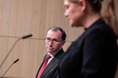 Se deler av pressekonferansen