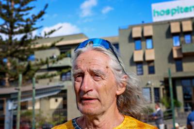 - Kom for å vise respekt