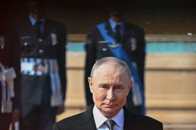 Medier: Putin ber oligarkene om penger