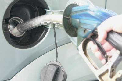 Dyre utslippskutt – pumpepris med avgift på 30,- per liter?