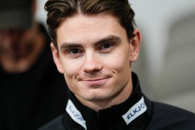 Lindvik leder VM etter første omgang