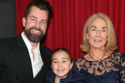 Kjendisene strømmer til