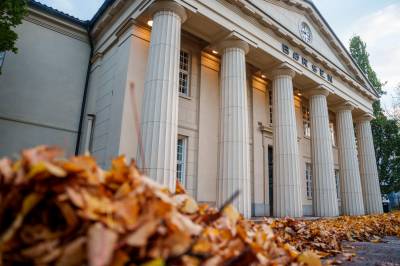Oslo Børs stiger fra start