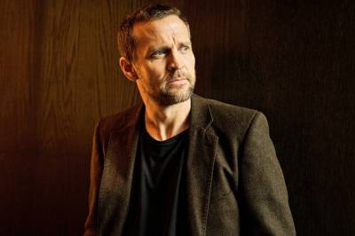 Santelmann om den nye Harry Hole: – Han er nok litt varmare enn i bøkene