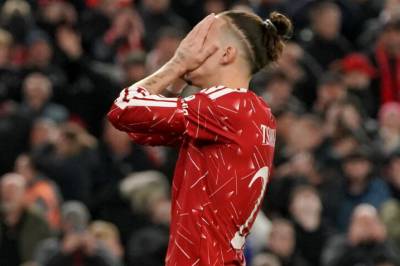 Liverpool best etter straffedrama mot Chelsea – til kvartfinale i ligacupen