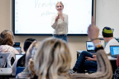 Klasserommet er ikke en valgkamparena