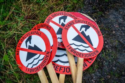 Førdefjorden: Ikke alt ugyldig må vekk med én gang