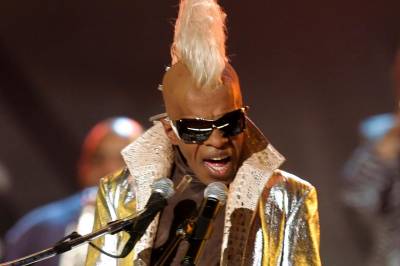 Minneord: Sly Stone fikk dansegulvene til å koke før galskapen tok ham