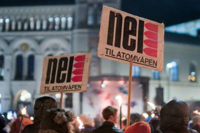 De har stått bak fredspris-fakkeltoget i en årrekke. Nå får Norges Fredsråd kritikk. 