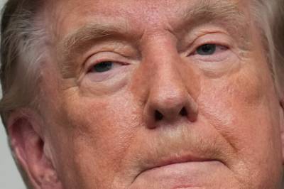 Donald Trump har levert atomavtale til Kongressen