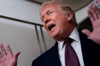 Trump sier Iran har ringt og bedt om forhandlinger