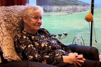 Rømmer til hytta: – Mange her er redde nå