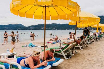 Thailand strammer inn