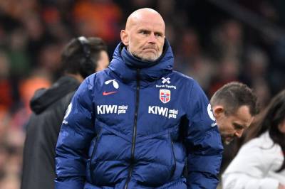 Ståle Solbakken møter pressen etter kampen mot Nederland