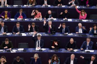 Nye EU-regler for KI, Norge og EØS henger ennå langt etter