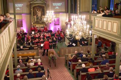 Musikk, fellessang og samtaler om det vi savner &bull; Birkenesavisa