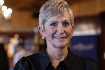 Eva B. Ragde åpner opp: – Jeg er så vant til å stå alene