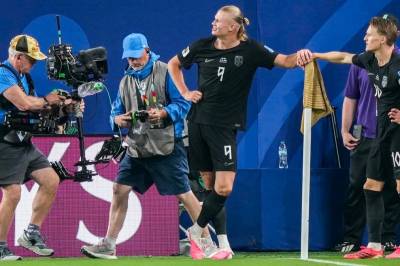 NRK erfarer: Haaland og Ødegaard benkes mot Frankrike