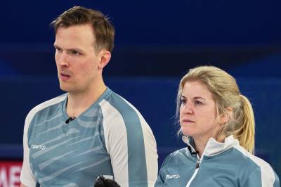 Full forvirring i curlinghallen i OL: Norge ble tvunget til å spille videre etter seiersjubel