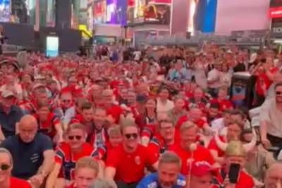 Tok over Times Square