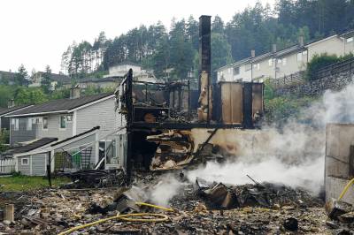 Brann i boligfelt: Tujahekker kan brenne ned på et blunk