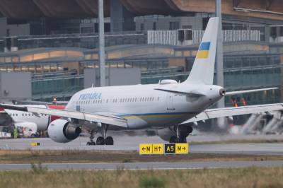 Ukrainas regjeringsfly har landet på Gardermoen